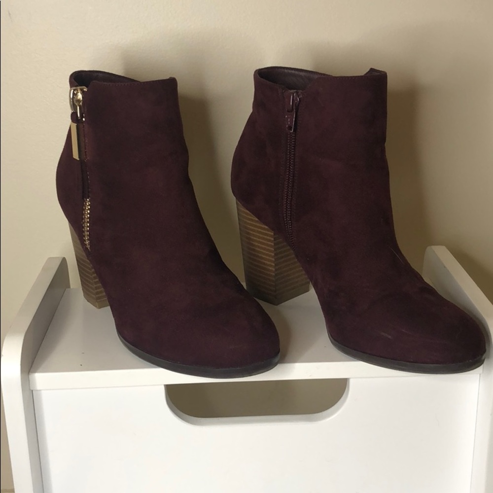 Size 7.5 Maroon APT 9 Booties